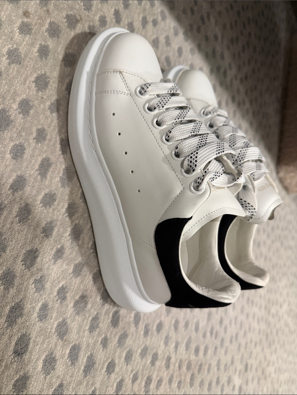 Alexander McQueen White Leather Sneakers with Black Heel Tab Womens 7 euc